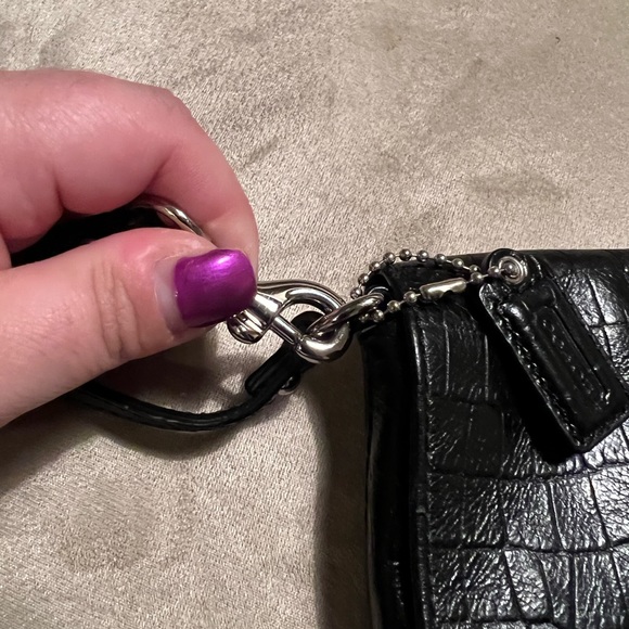 Coach black leather wristlet in excellent condition - Picture 8 of 14